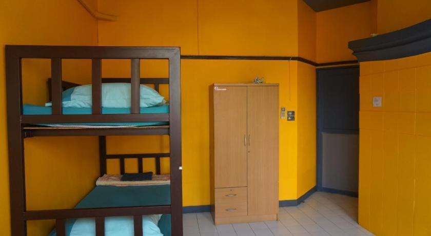 Oyo 730 Meedee Hostel Bangkok Esterno foto