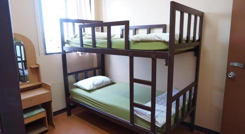 Oyo 730 Meedee Hostel Bangkok Esterno foto